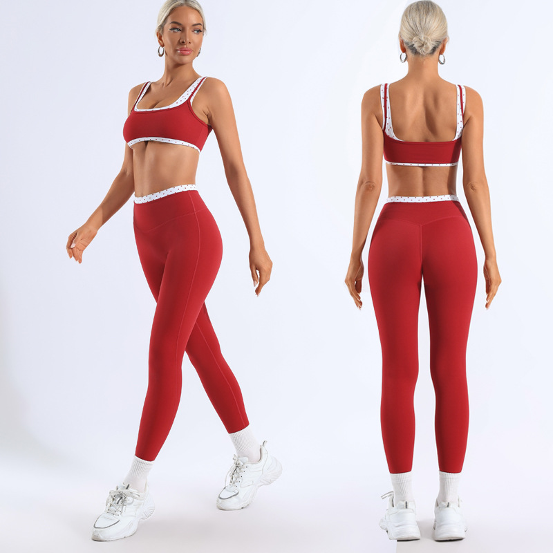 Completo Sportivo Due Pezzi a  - Yoga Blocks recensione e prezzo